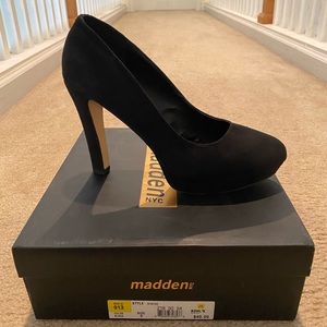 Brand New Black Pumps, 9W